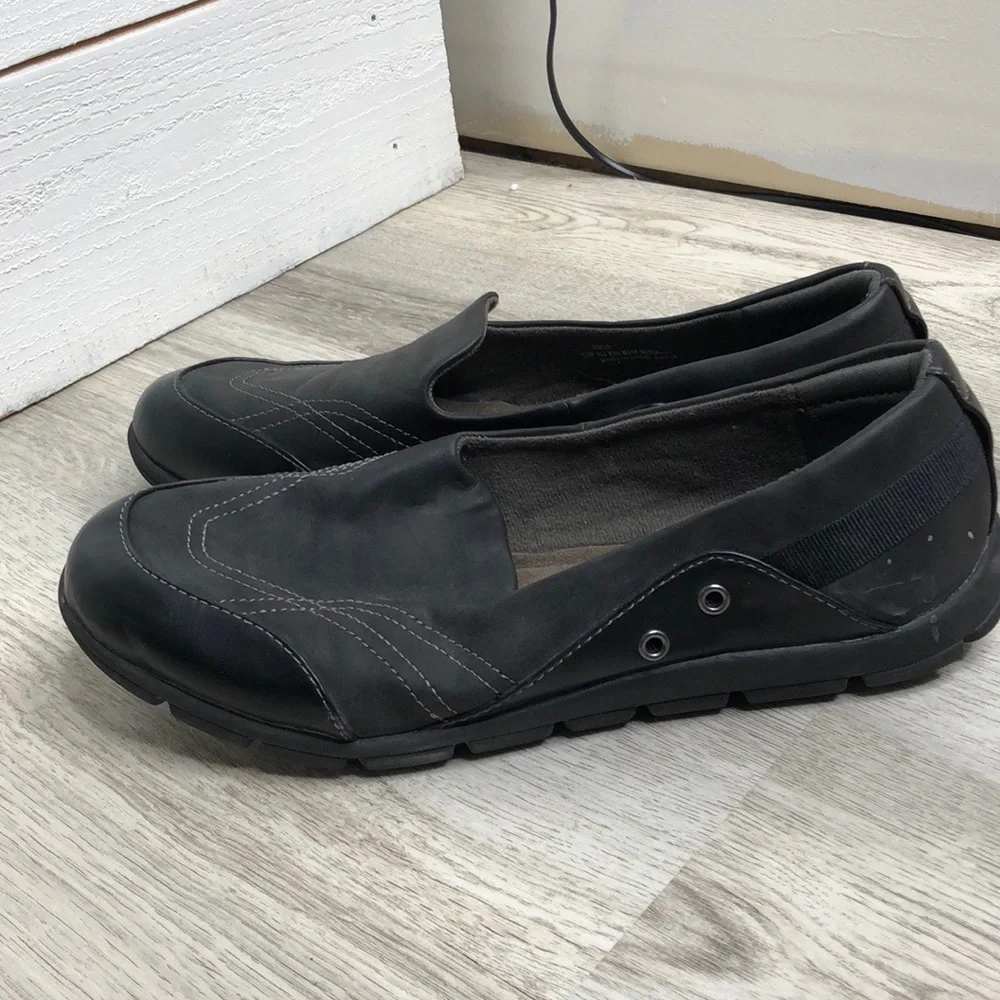 Women's Black Casual Slip-On Flats
